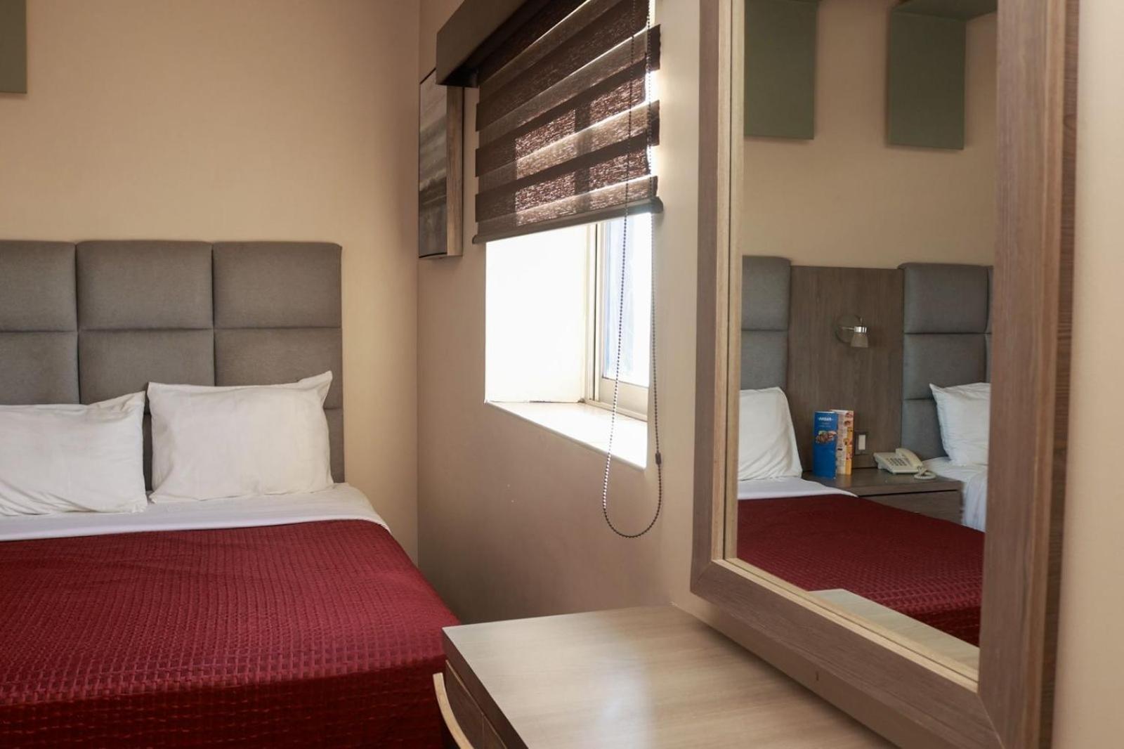 Hotel Jatay Tijuana Exteriör bild